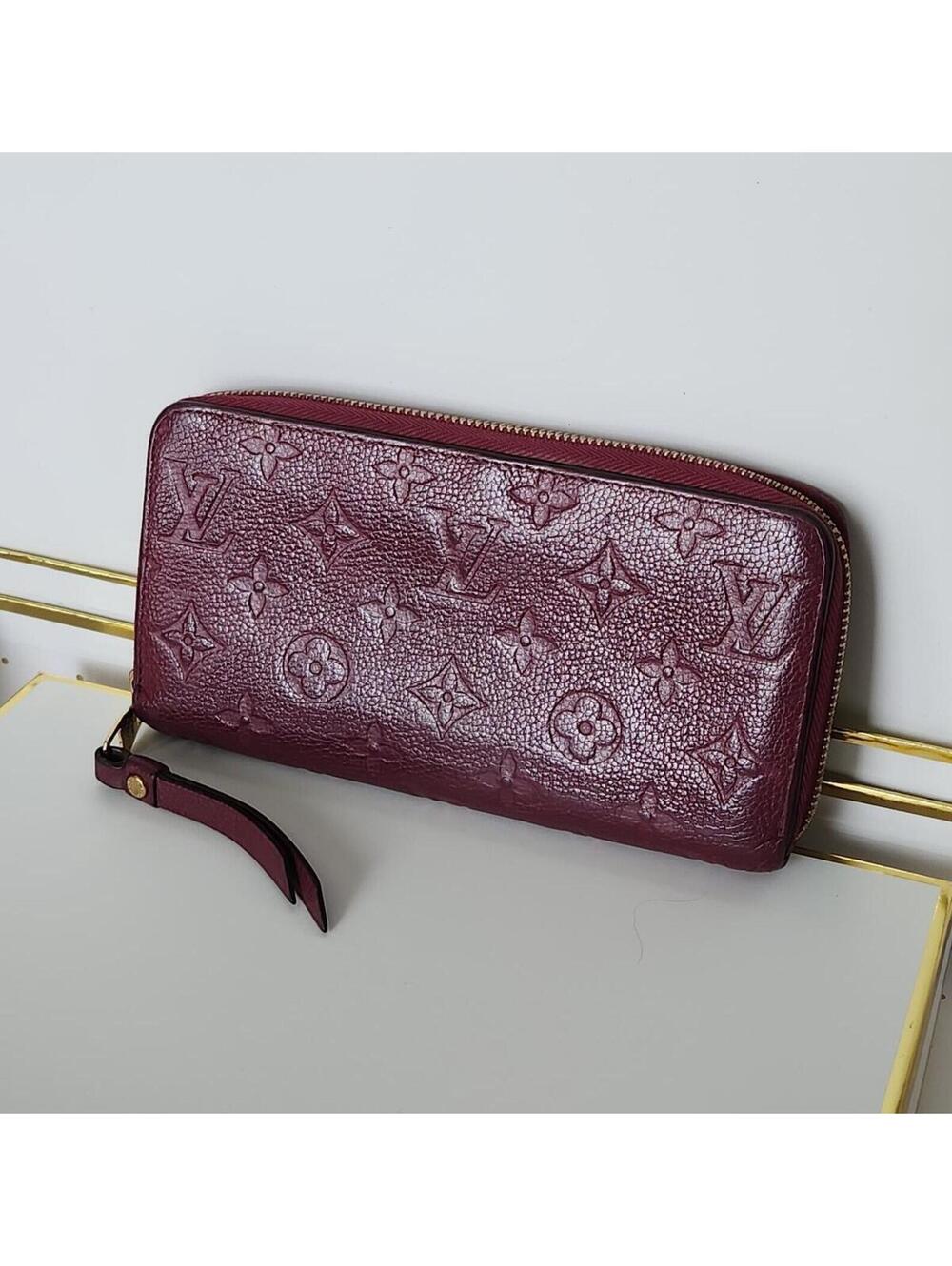 Louis Vuitton Empreinte Leather Zippy Wallet- Excellent Vintage Condition SP0145